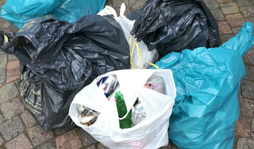 Hoeveel zakken afval worden er woensdag opgehaald?