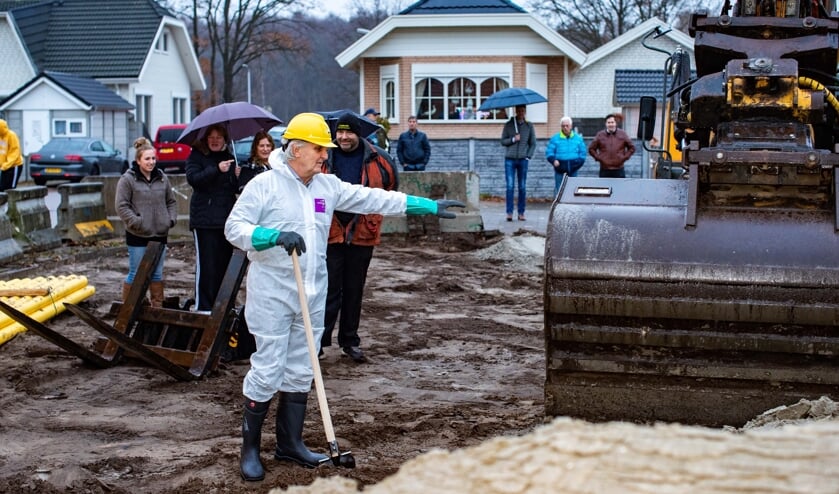 Burgemeester Broertjes vorig jaar op de Egelshoek.