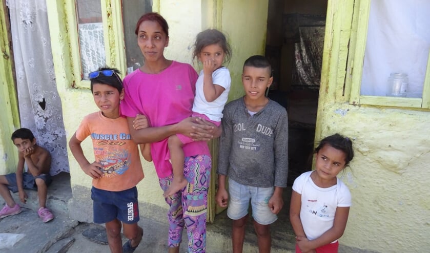 Stichting Dialoog bestrijdt vanuit Bussum armoede in Roemenië en omgeving.