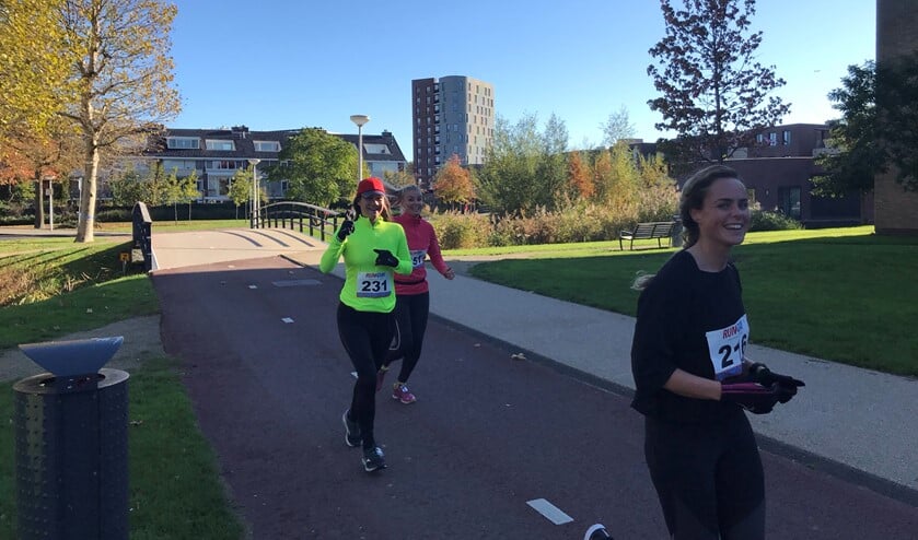 Deelnemers aan de Middenmeerloop in 2018.