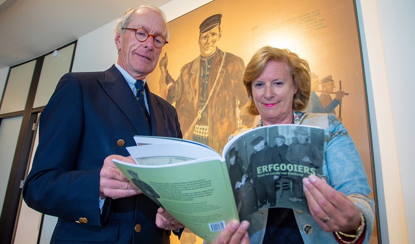 Frits van Dulm en wethouder Marlous Verbeek.