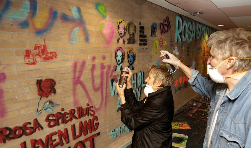 Gezamenlijk werd een graffitikunstwerk gemaakt.