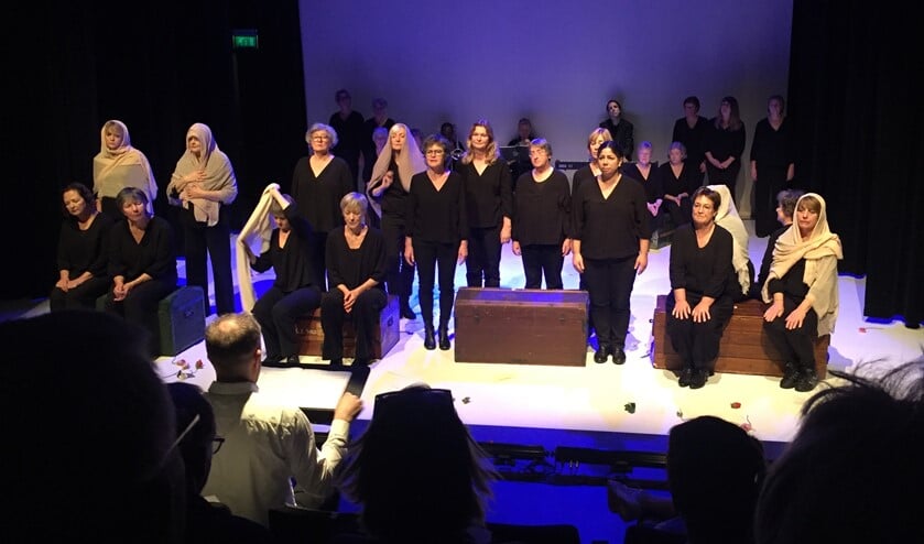 Voice Female speelde 'Hello Stranger' eerder al in een Amsterdams theater, nu is Diemen aan de beurt.