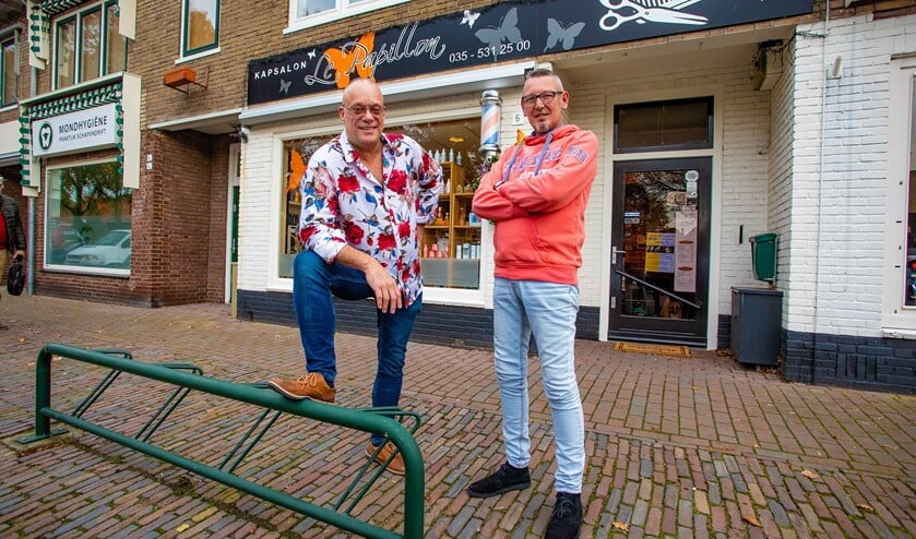 Kappers Sander van Dalen en Jack Strijd, ook wel Snelle Jack, van kapsalon Le Papillon.