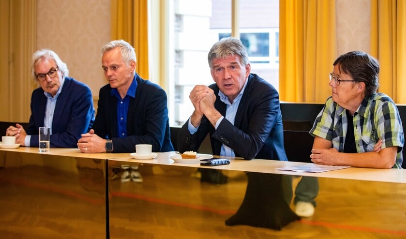 Volgens Jaeger - hier naast John Leek van Beeld en Geluid - is er helemaal niets aan de hand.