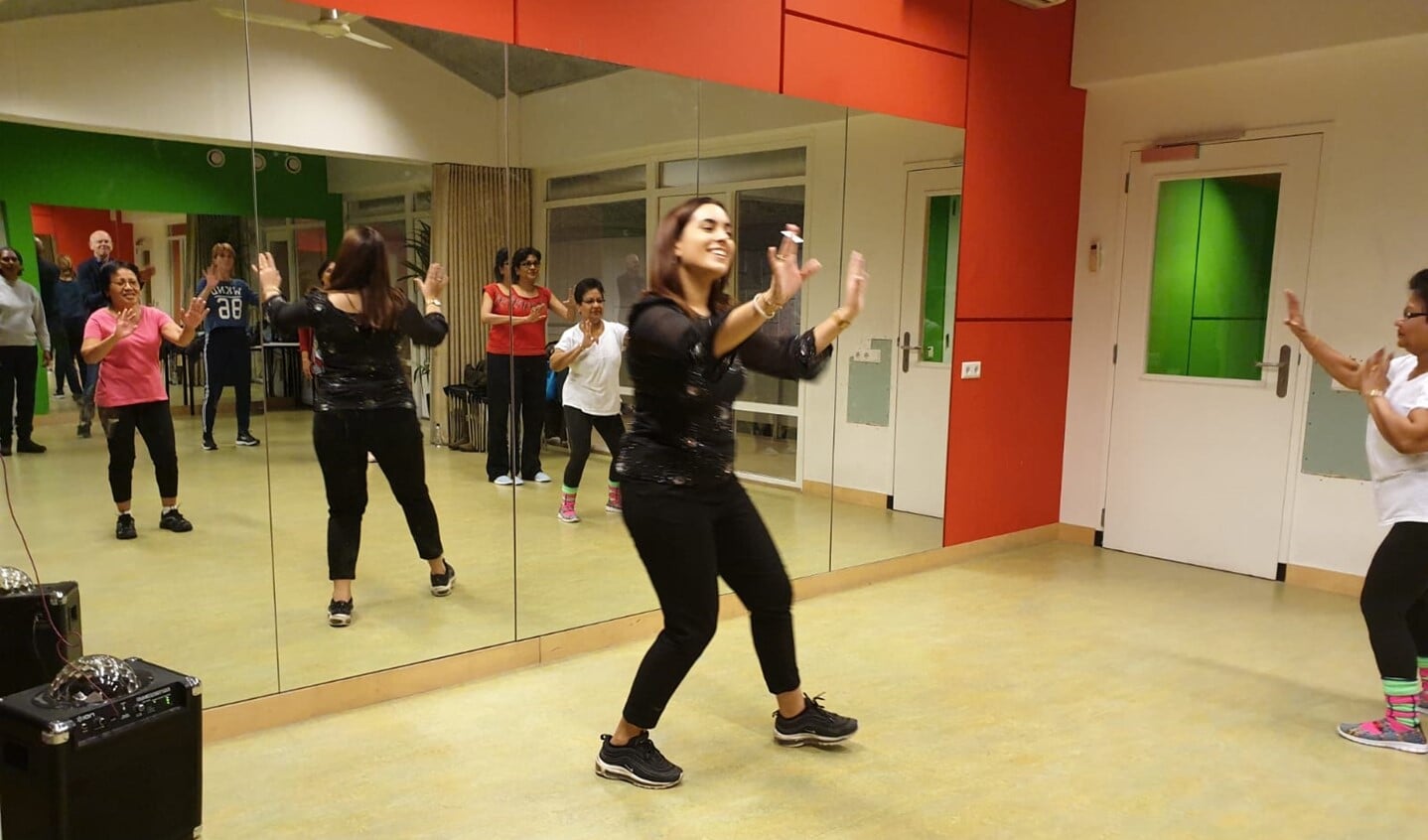 Dachel geeft Bollywood-dansles: leuk en gezond.