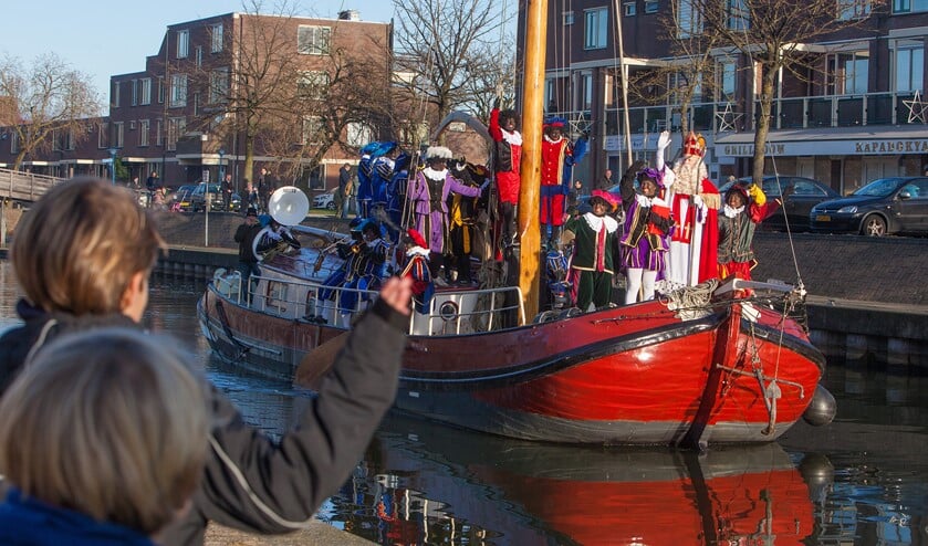 Sinterklaas komt zondag 24 november ook aan in Winkelcentrum Oostermeent.