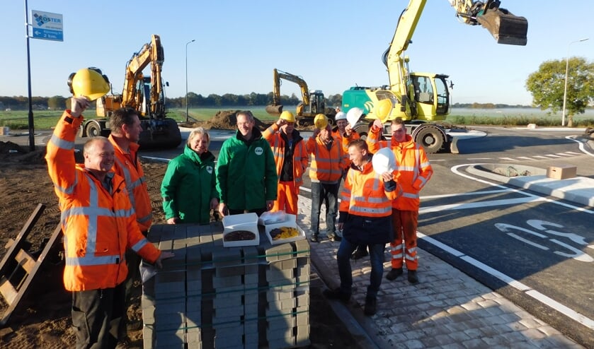 De werklui werden van de week door het CDA bedankt voor het harde werk.