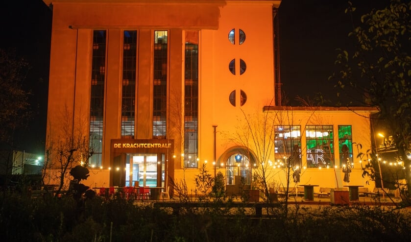 De aftrap van Orange the World was maandag bij De Krachtcentrale in Huizen.