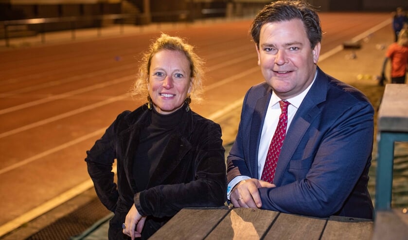 Lokaal Sportformateur Marieke Pol en wethouder Floris Voorink van Sport zien nu al mooie initiatieven ontstaan.