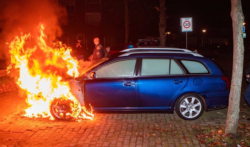 Gisterenavond rond 23.00 uur was er een autobrand op de Zegge.