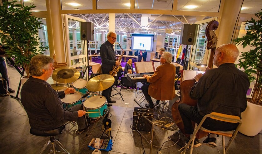Er was voor een muzikaal onthaal gezorgd bij de bespreking van de conceptcultuurnota door de betrokken mensen.