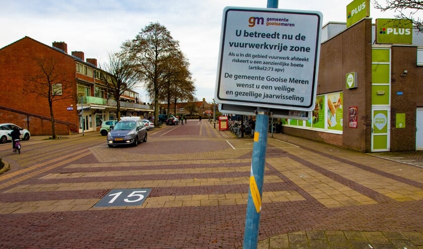 Op dit moment is er alleen op de Keverdijk in Naarden een vuurwerkverbod.