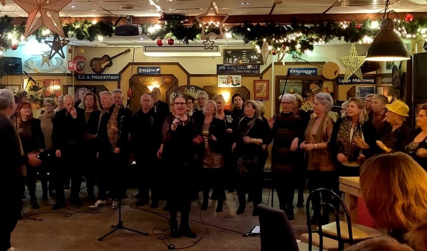 Popkoor 4You in Hotel Hart van Weesp