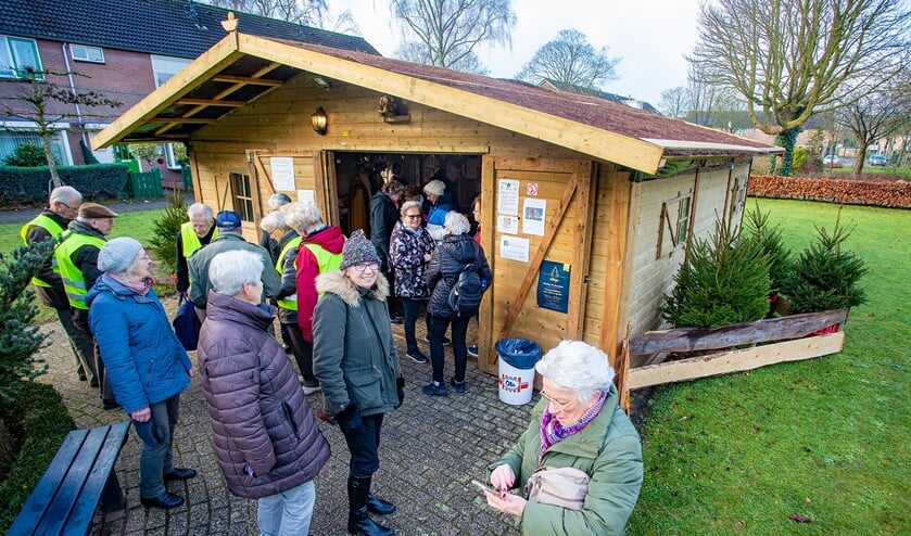 <p>De kerststal aan de Kombuis trekt altijd veel bezoekers.</p>