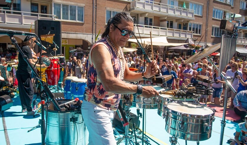 Massada trad afgelopen juni op in Winkelcentrum Oostermeent.