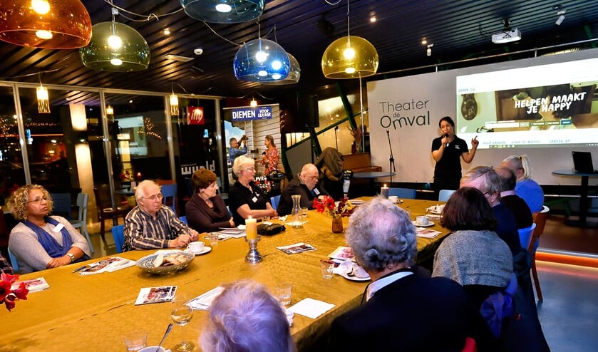 Het was gezellig in Grand Café Blauw.