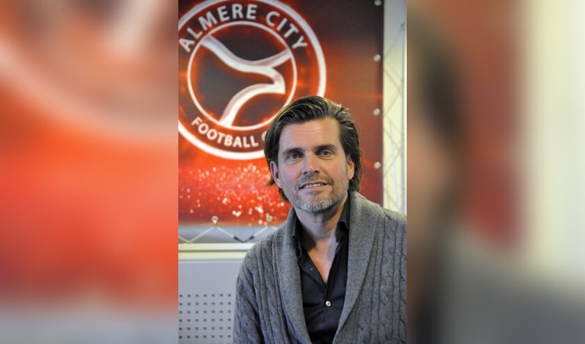 John Bes bouwt bij het jonge, eigenwijze en ambitieuze Almere City aan een eredivisiewaardige organisatie.