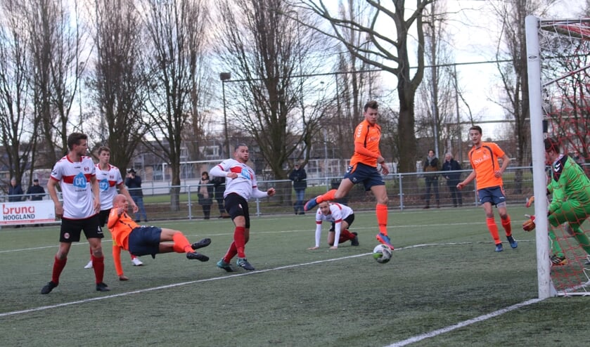 Hoogland was met 1-0 te sterk.
