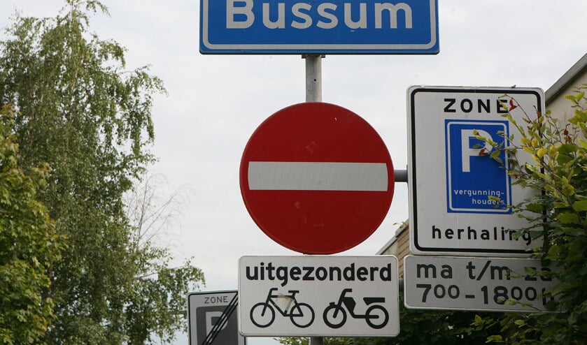 Overbodige verkeersborden gezien? Meld het de gemeente.