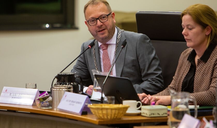 Burgemeester Roland van Benthem.