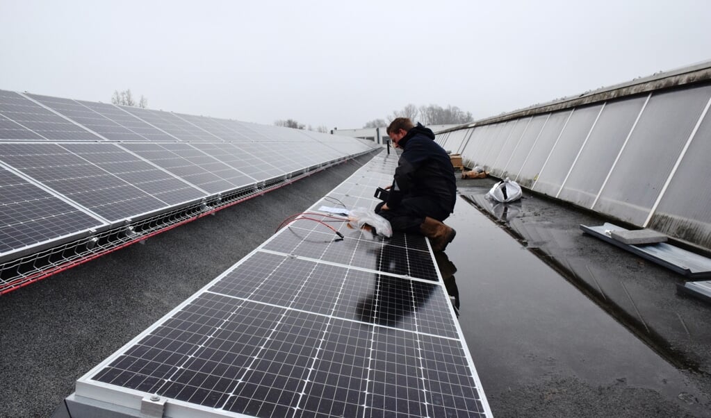 Bij Gebrema zijn zonnepanelen geïnstalleerd.