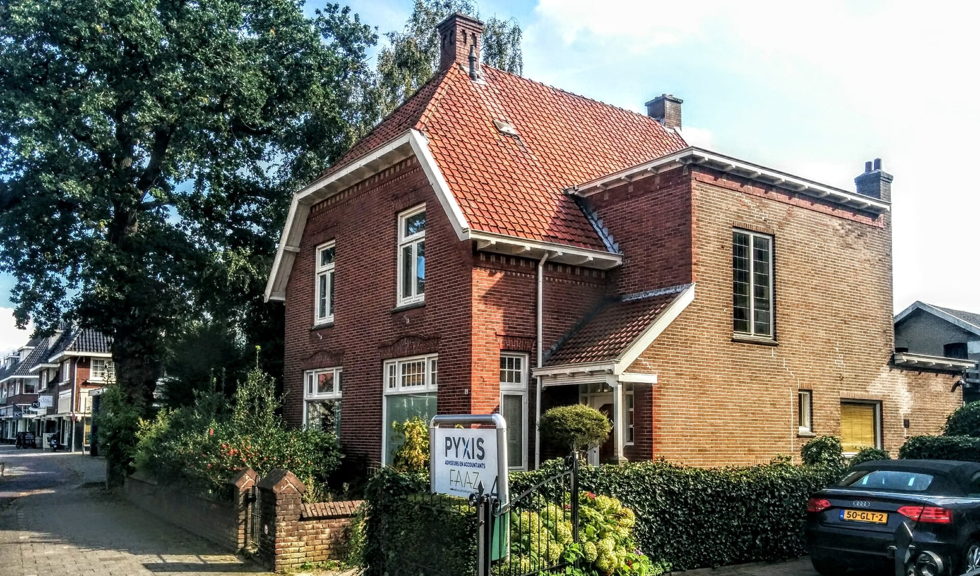 De (inmiddels gesloopte) villa aan de Huizerweg waar het allemaal om draait. 