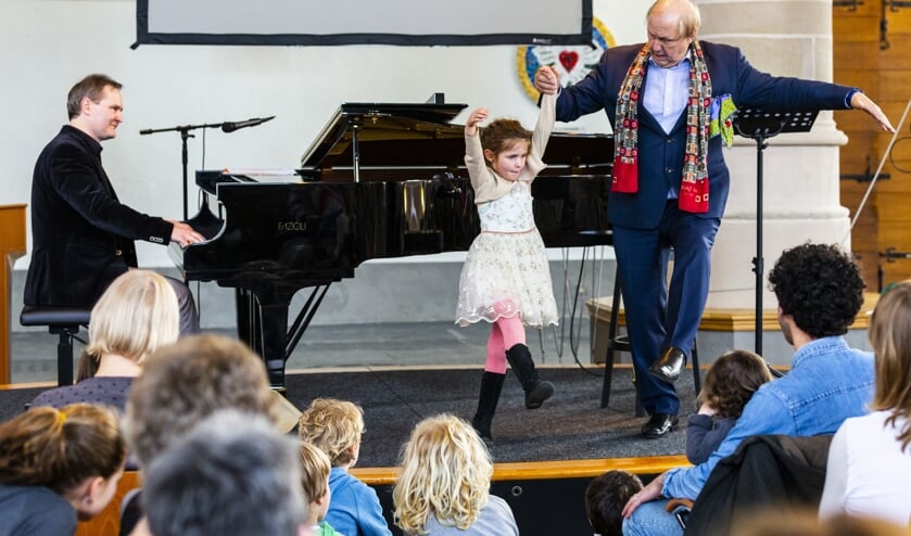 Isabel zit op ballet en durfde dat op het podium te laten zien.