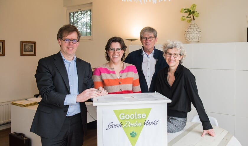 Het bestuur van de nieuwe stichting.