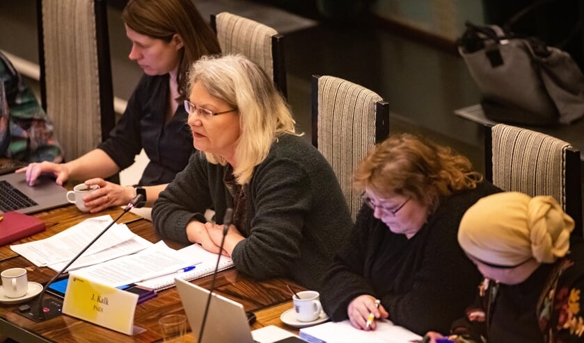 Jacqueline Kalk (PvdA) verwijt de meerderheid van de raad 'lichtzinnigheid'.