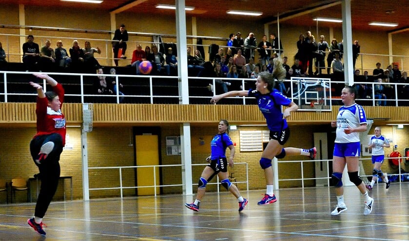 SV Zeeburg was sterker dan Westfriesland SEW 3: 34-22.