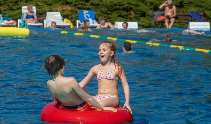 Onder andere vrij zwemmen voor kinderen onder de 12 jaar is straks weer mogelijk op bepaalde tijden.