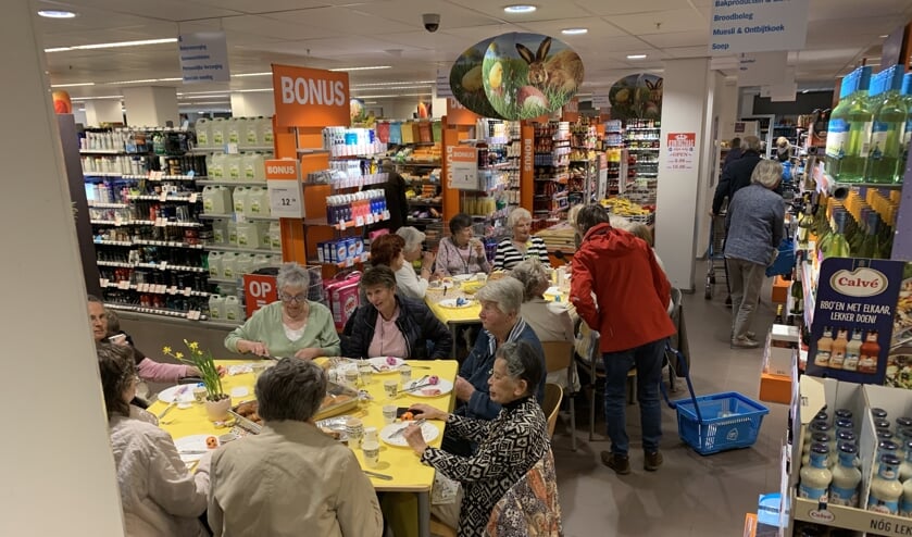 Samen brunchen in de winkel.