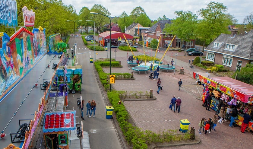 Vorig jaar maakte onze fotograaf deze foto van het parkeerterrein, waar de renovatie nog gaande was.