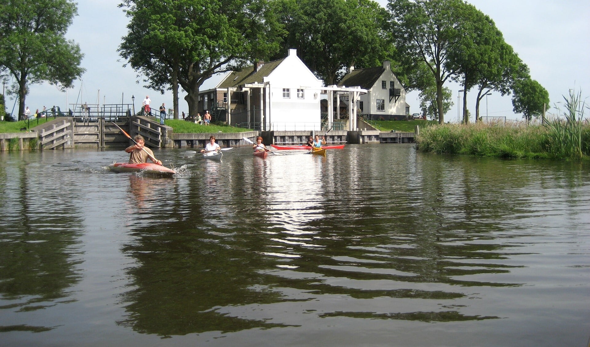 Kanoën is goed voor lichaam en geest.