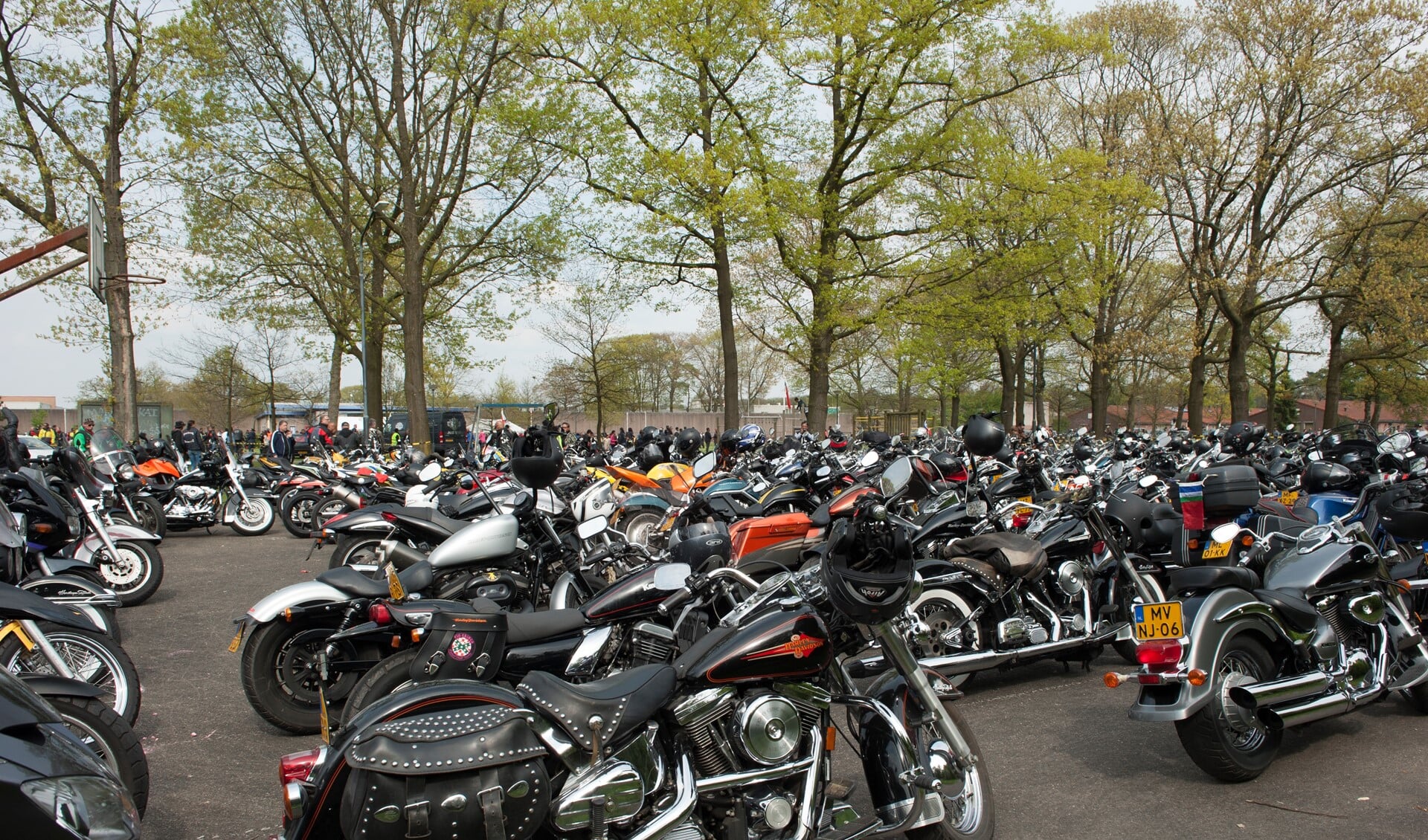 Liefhebbers van motoren kunnen hun hart ophalen op de Harleydag Huizen.