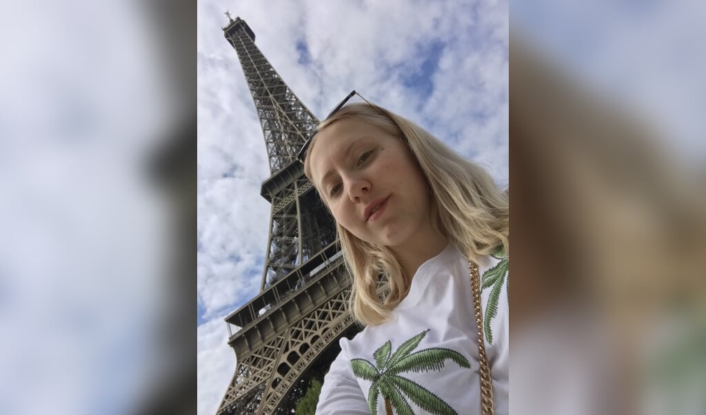 Hope Smit ging met haar moeder naar Parijs om te vieren dat het examen erop zat.