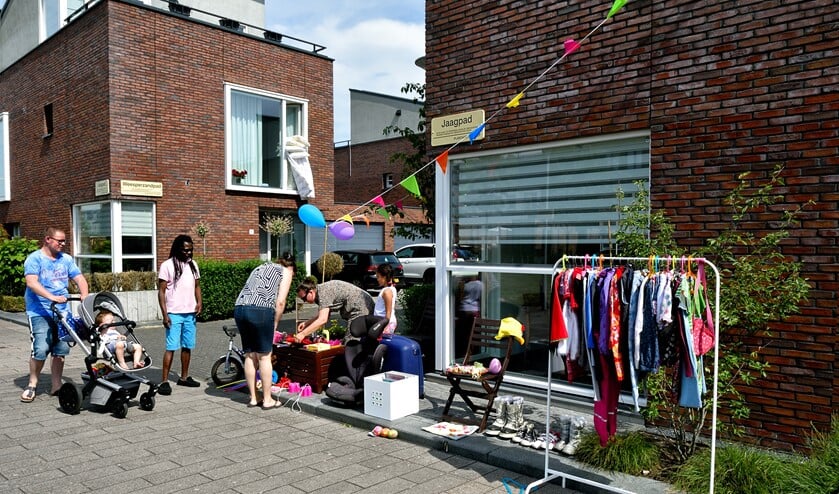 Veel belangstelling voor Sniep Garage Sale.