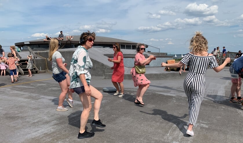 Silent disco boven op een van de best bepantserde daken van het land.