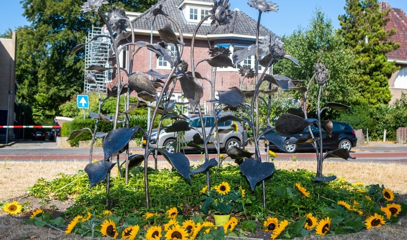Het MH17-monument in het Dudokpark.
