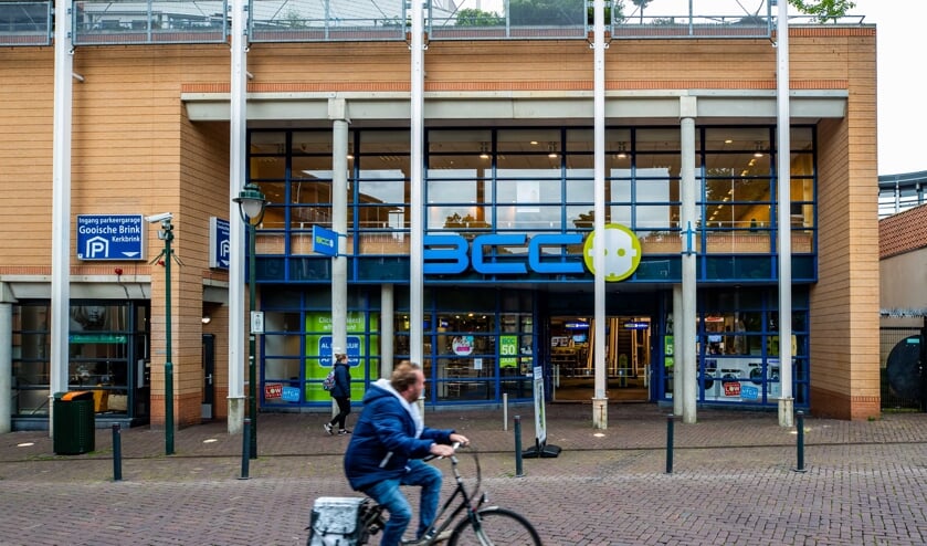 Sommige gebruikers van de bibliotheek hekelen de gedachte om in dit pand boeken te moeten lenen.