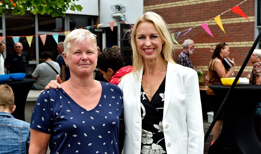 Karin van der Werf en Gaby Etman.