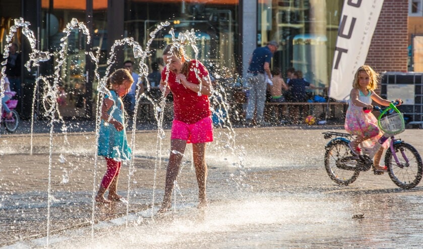 Afkoelen op het marktplein.
