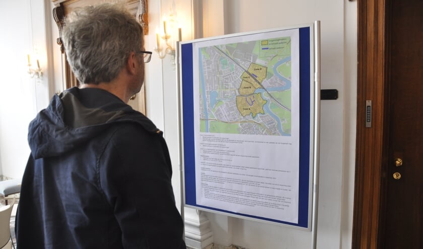 De zones voor betaald parkeren worden flink uitgebreid.