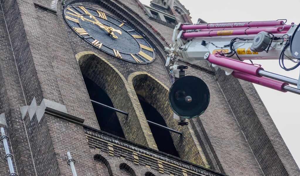 De klokken van de Laurantiuskerk moesten plaatsmaken voor een torenkamer, maar krijgen nu een ode van WSPRMP.