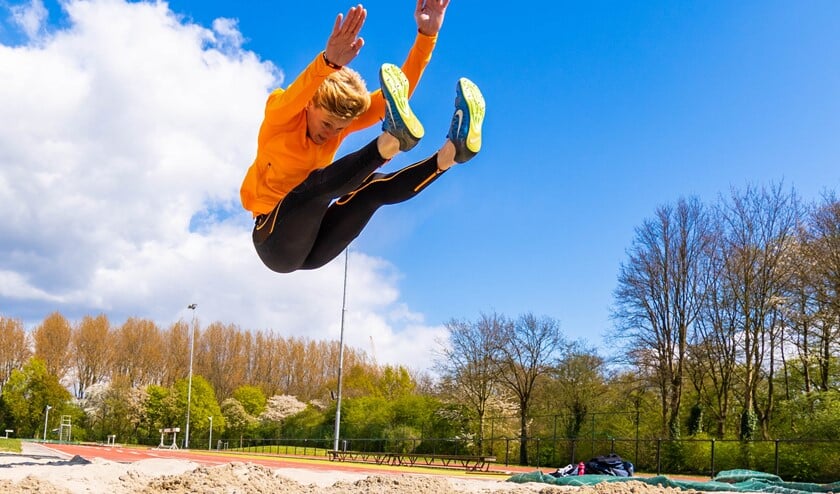 Wendy Visser geeft het startschot.