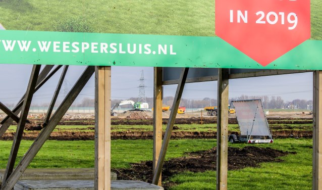 Onder andere door Weespersluis kennen Weespers elkaar steeds minder. Vandaar vier avonden om dit te verbeteren.