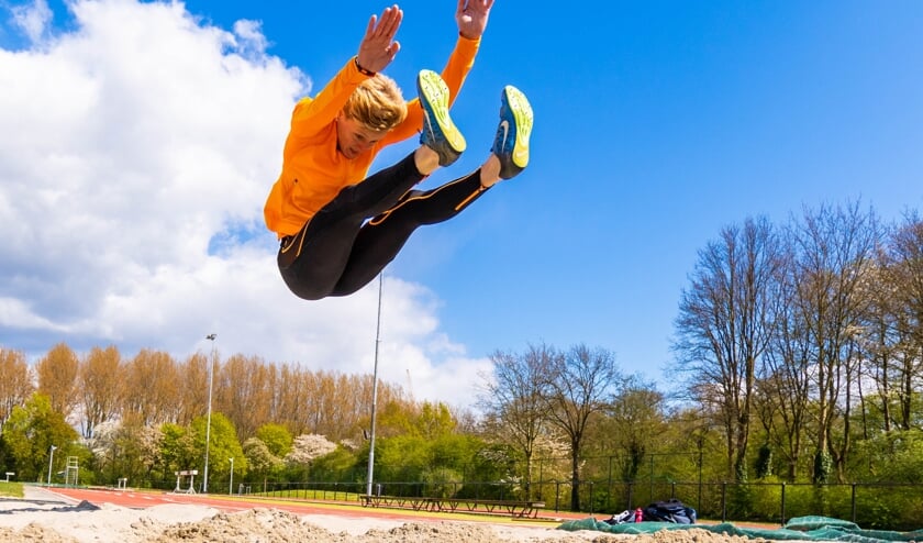Wendy Visser geeft het startschot.