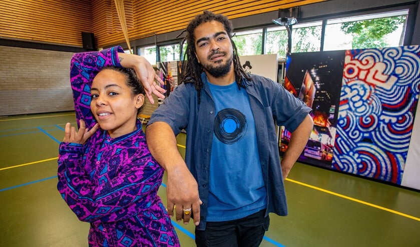 Oprichters van de Dynamic Dance Academy Kim en Sean William in de danszaal van Rebelsport.