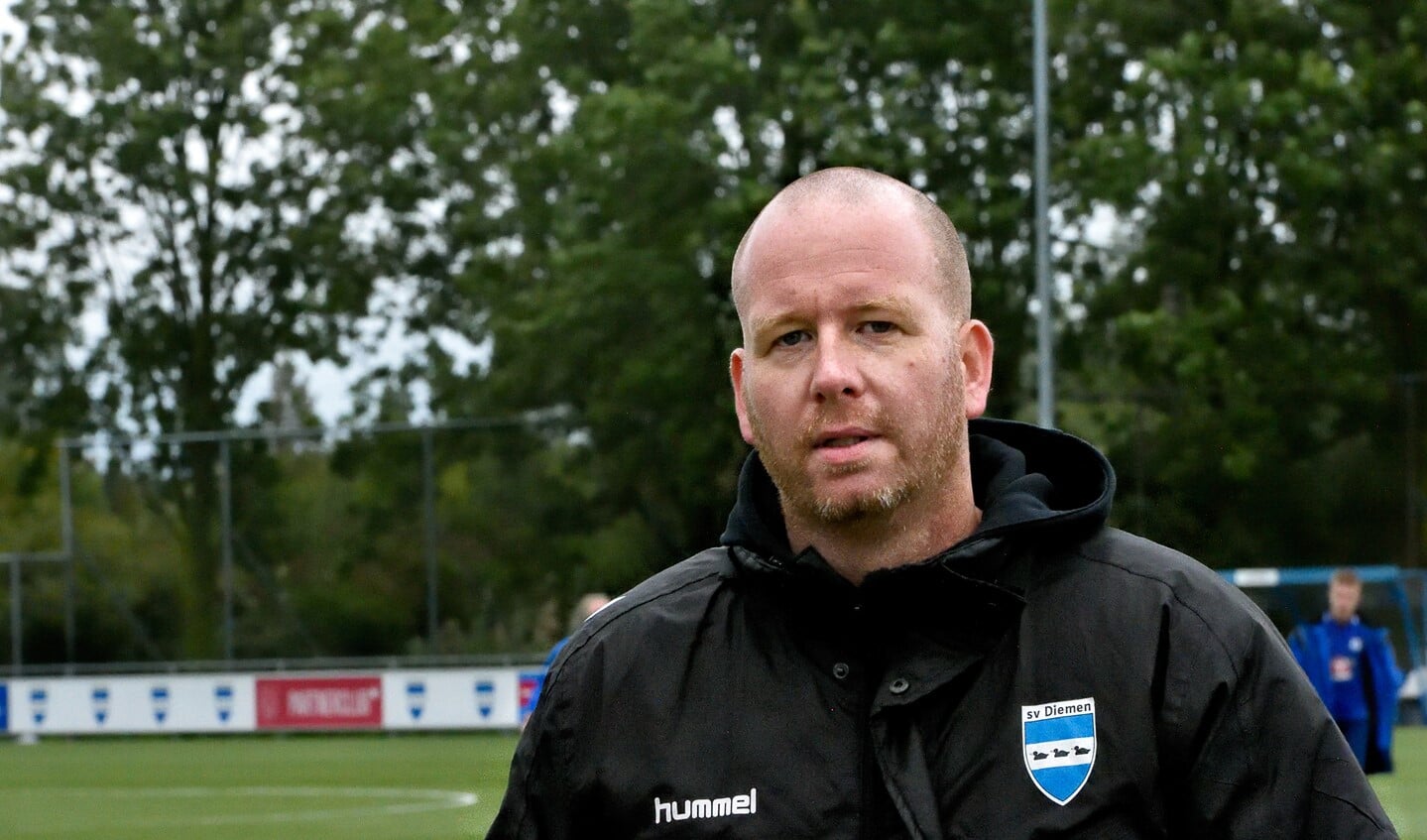 SV Diemen-trainer Mark Steur.